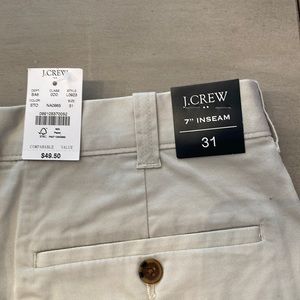 J.Crew men’s 7” khaki shorts